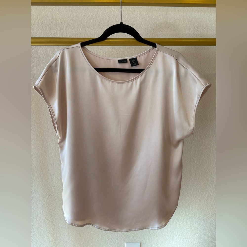 Tahari women’s champagne gold blouse, short sleeve shirt large